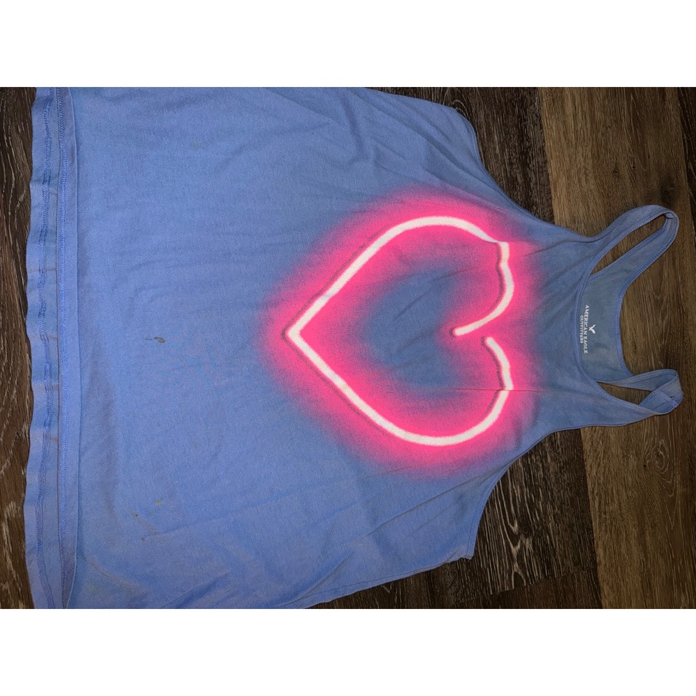 American Eagle Blue Racerback Tank Top Neon Pink Spray Heart Graphic XL